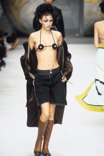 Look 94